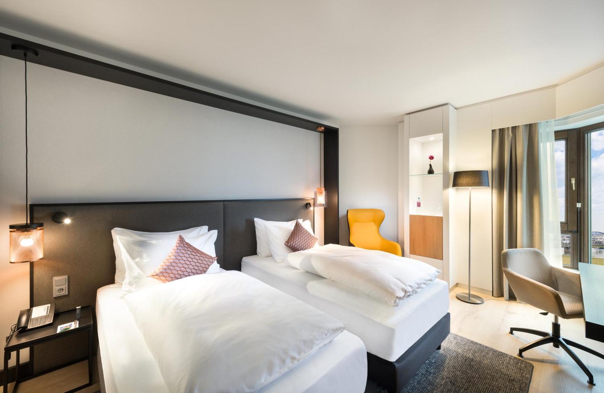 Standard Twin Room,1677854704:JPEG